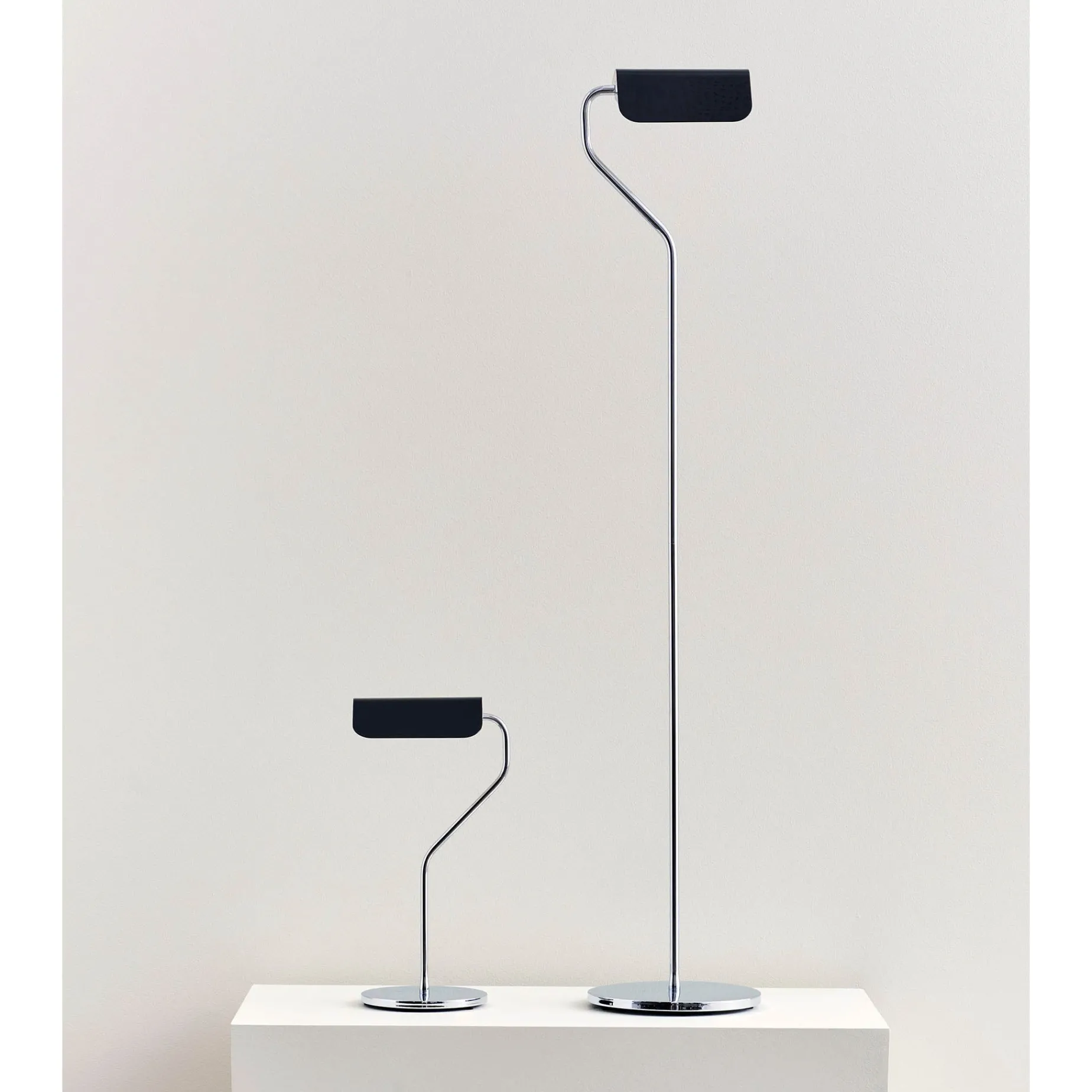 Apex floor lamp | emerald green