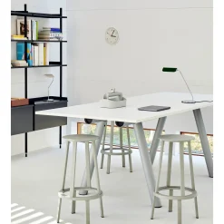 Apex table | iron black