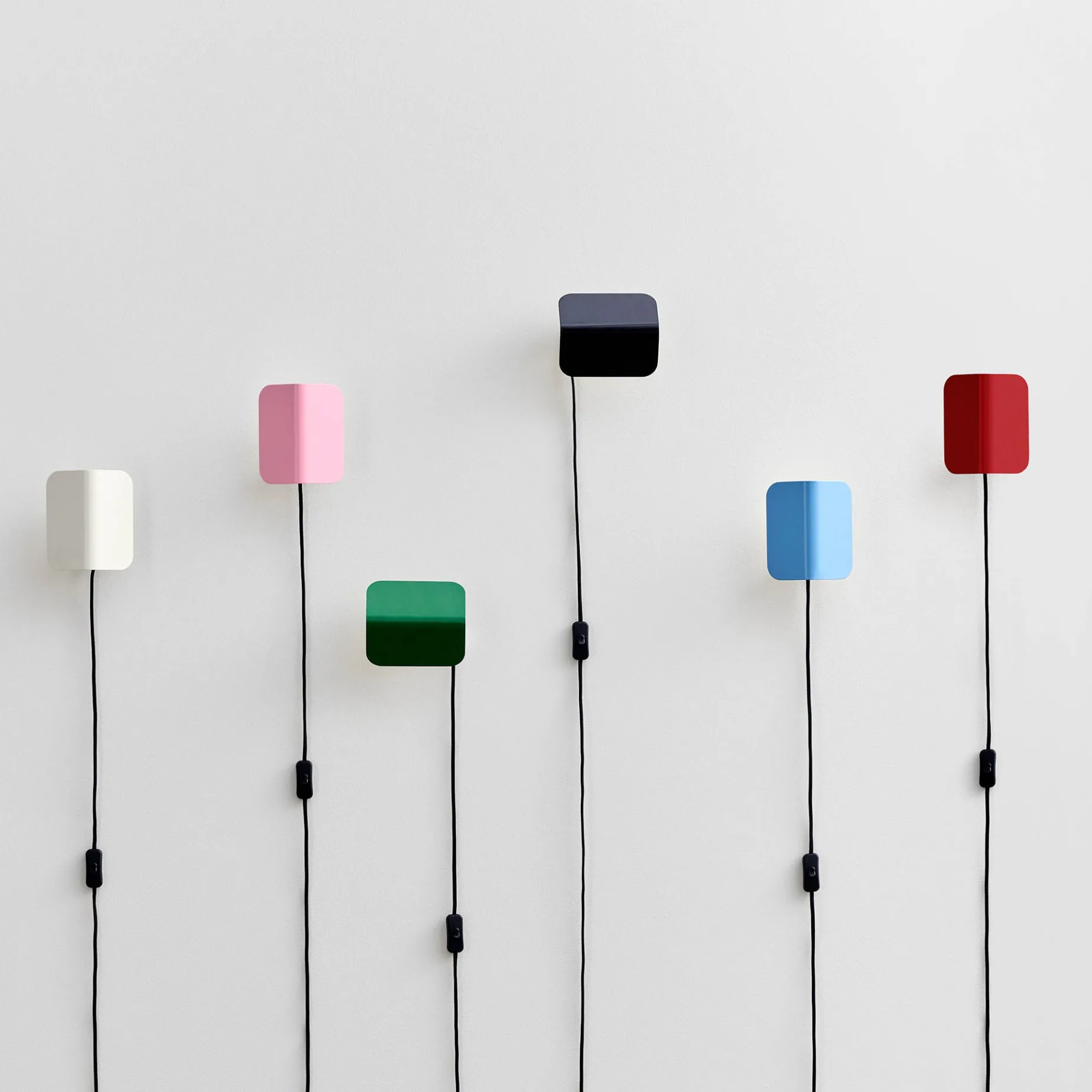 Apex wall lamp | iron black