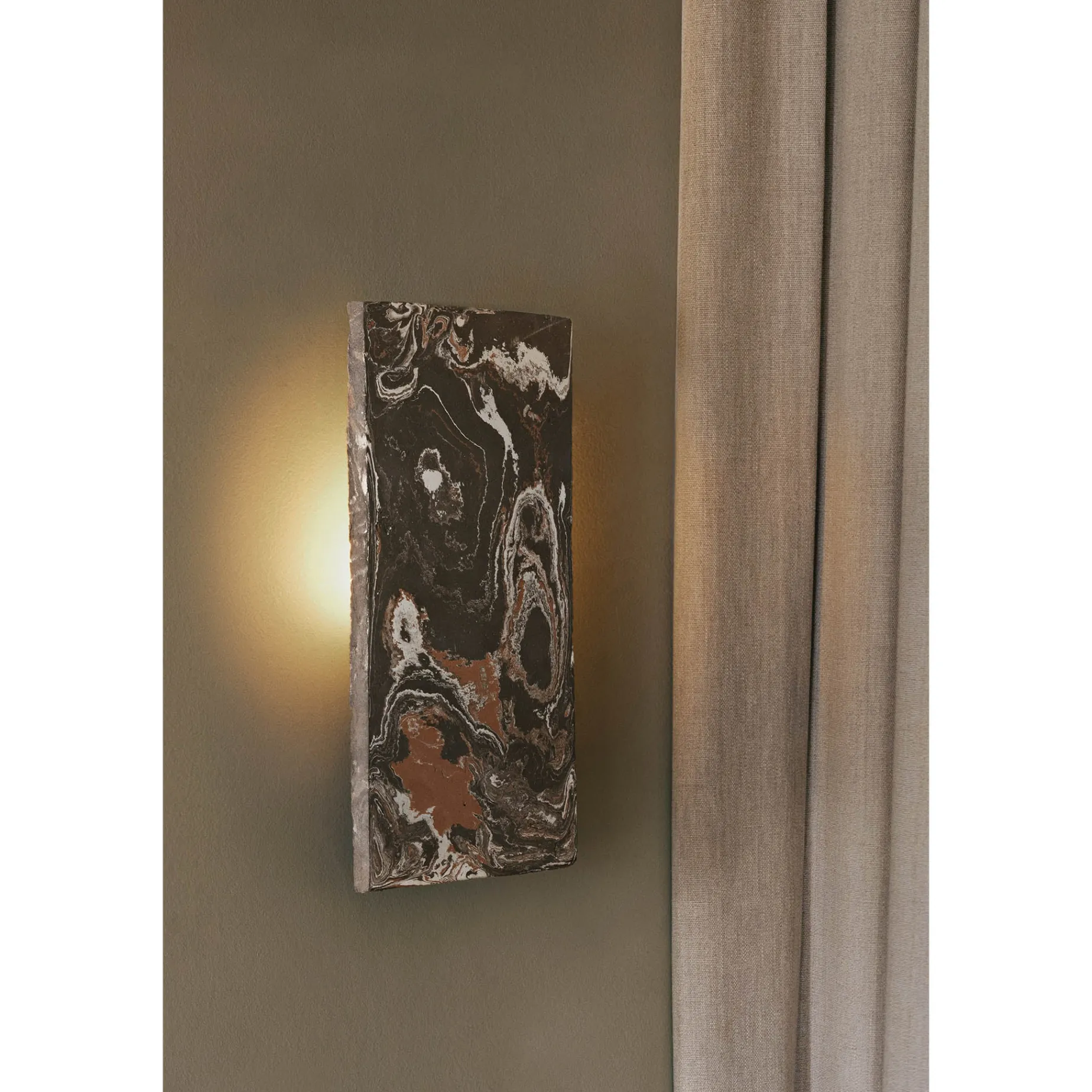 Argilla rectangular wall lamp | marble white