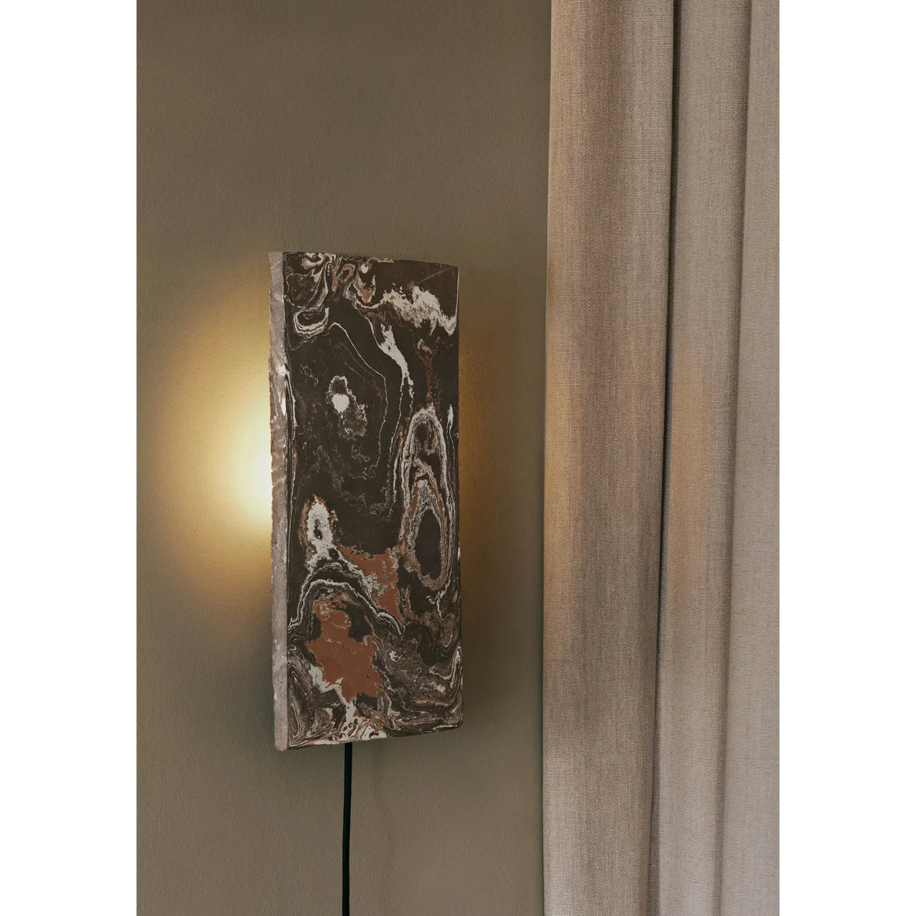 Argilla rectangular wall lamp | marble white