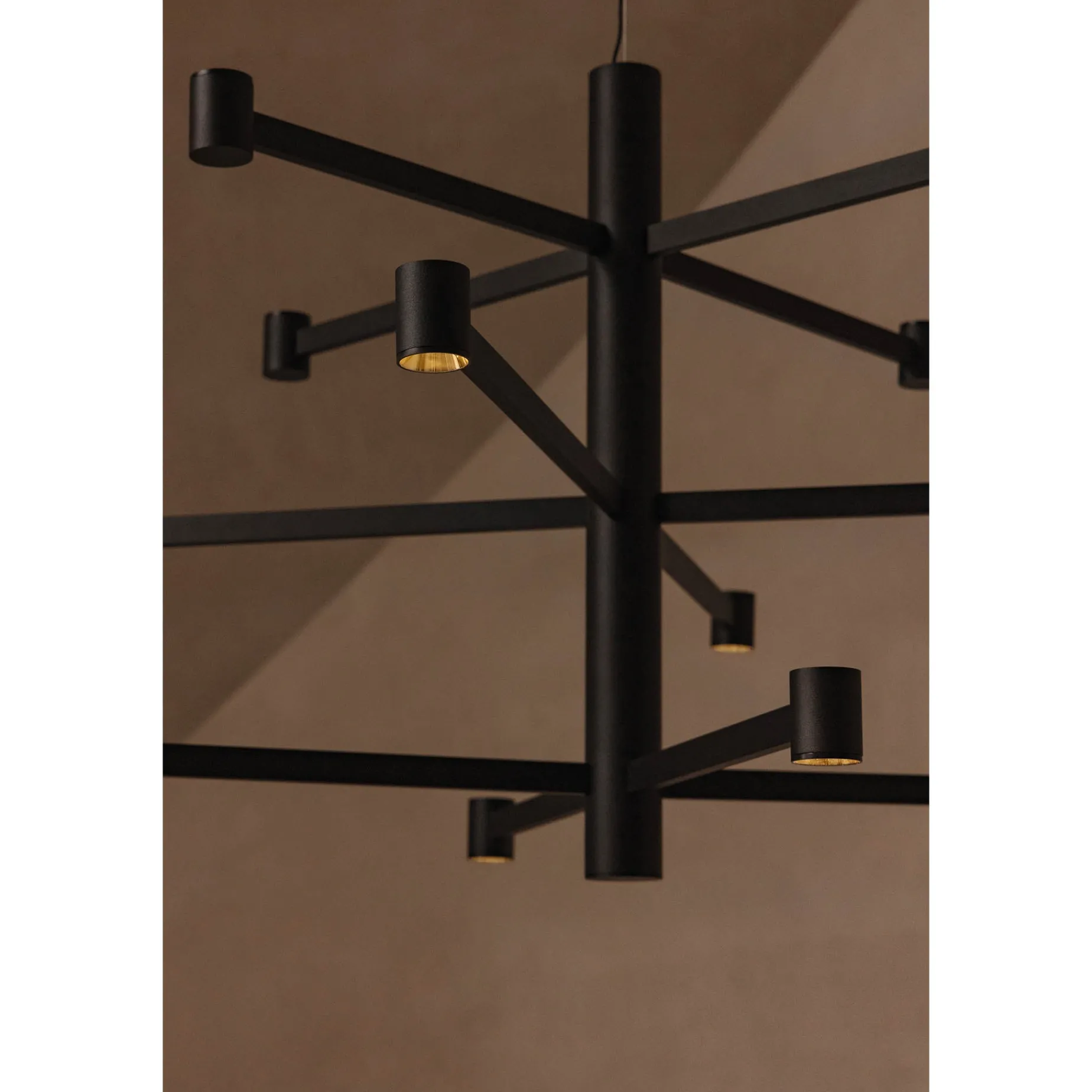 Art chandelier | black