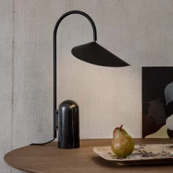 Arum table | black