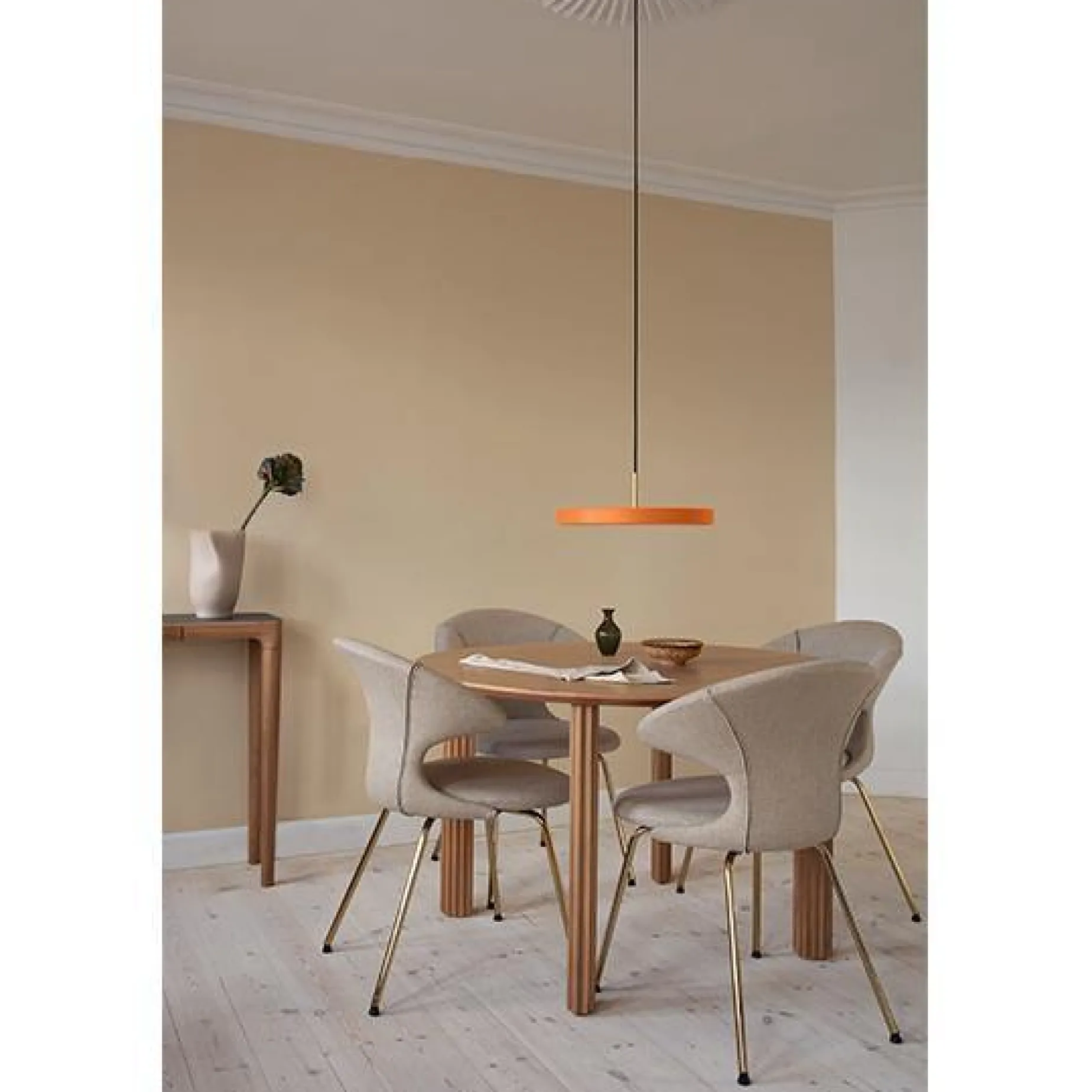 Asteria medium 43 | saffron yellow
