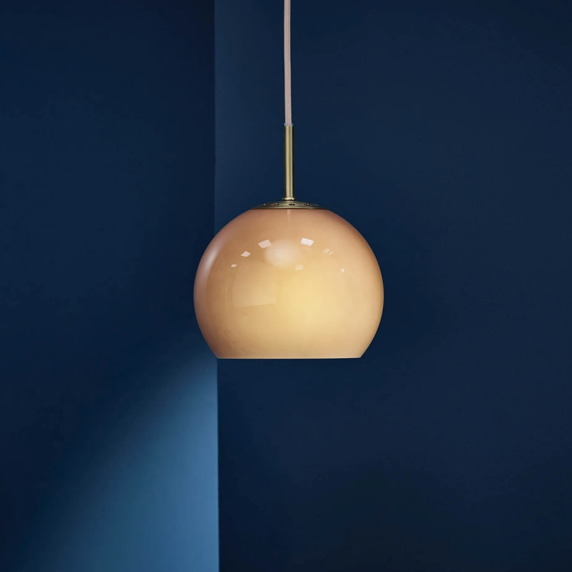 Ball 18 glass pendant | amber