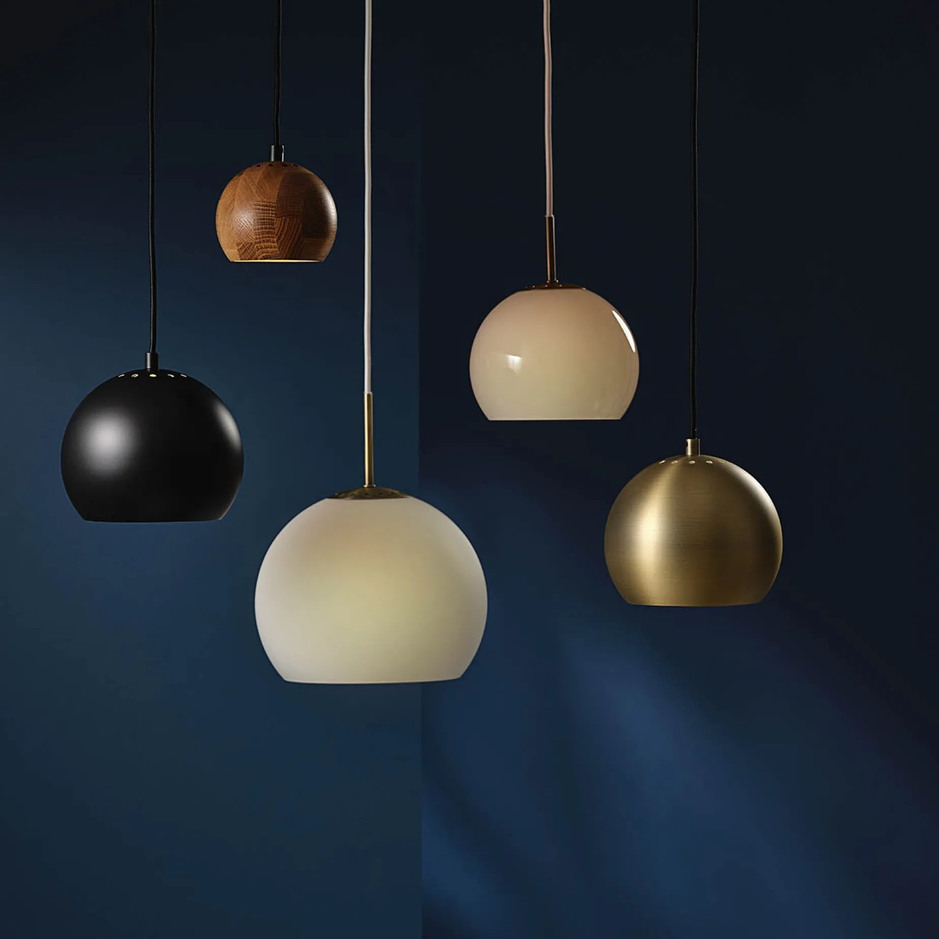 Ball 18 glass pendant | amber