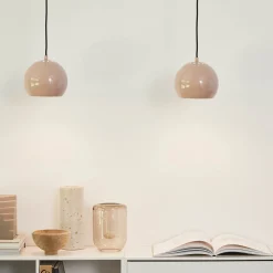Ball 18 pendant | glossy nude