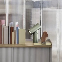 Beam table lamp H26 | aluminium
