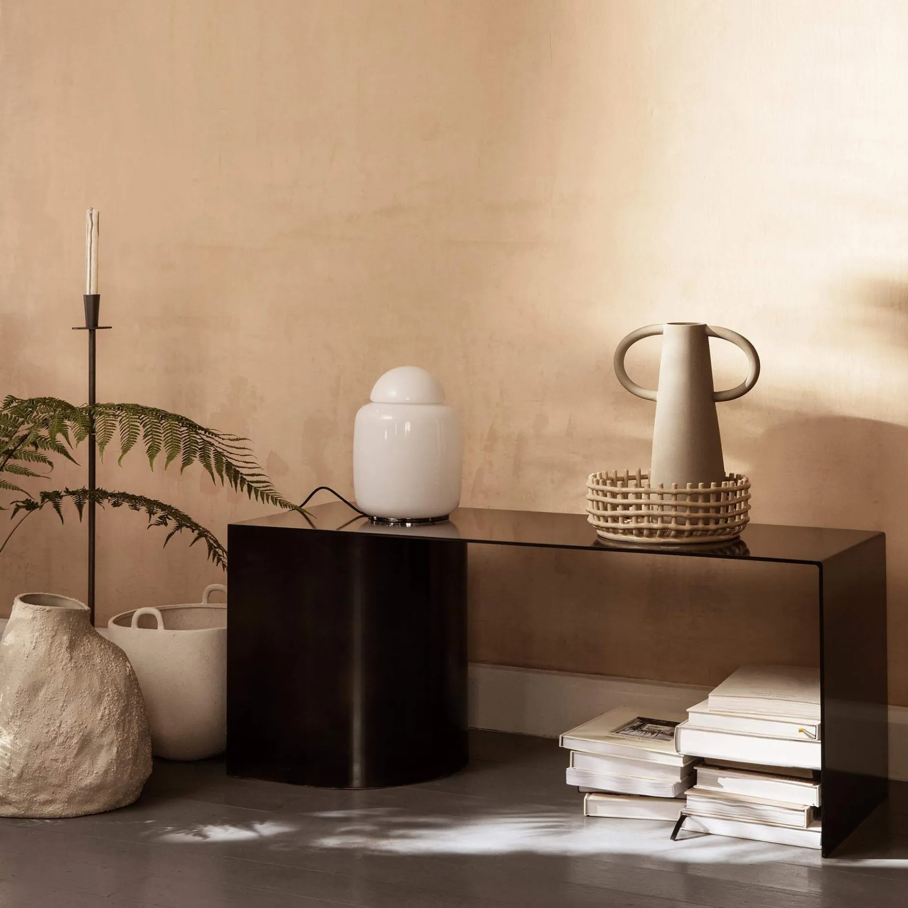 Bell table lamp | white