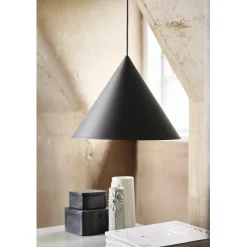 Benjamin 46 | matt white