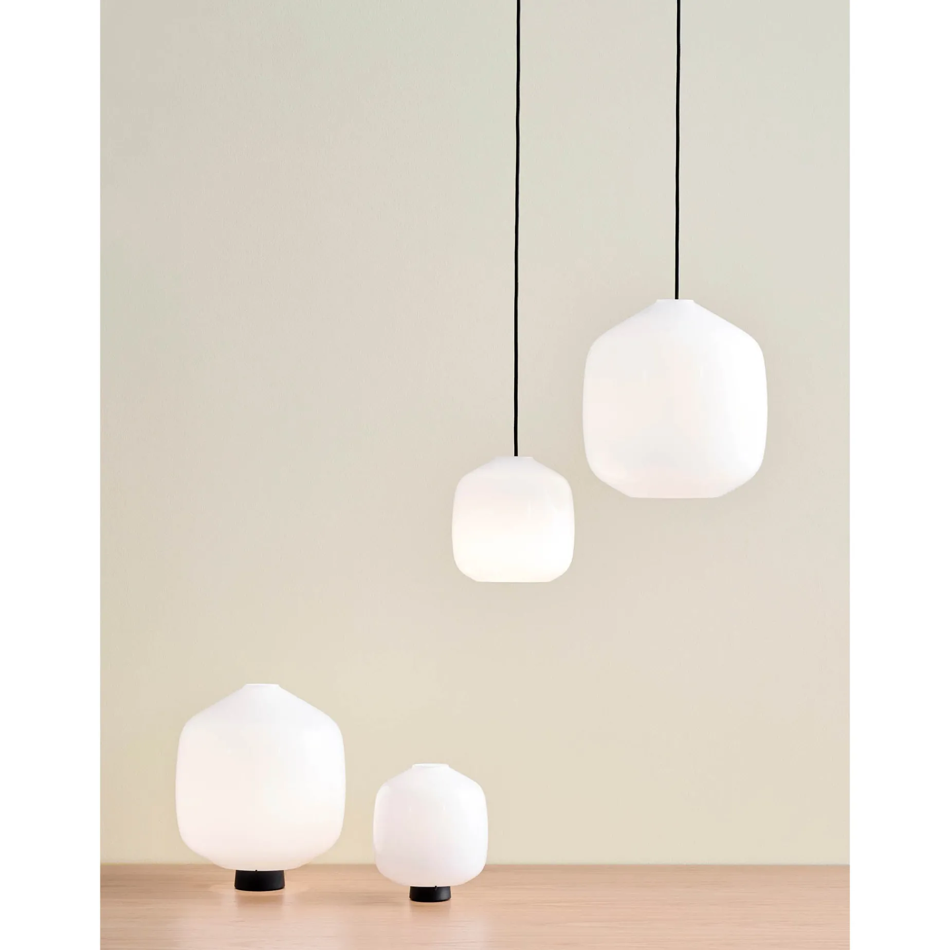 Buoy pendant lamp ⌀30 | opal white / rusty red