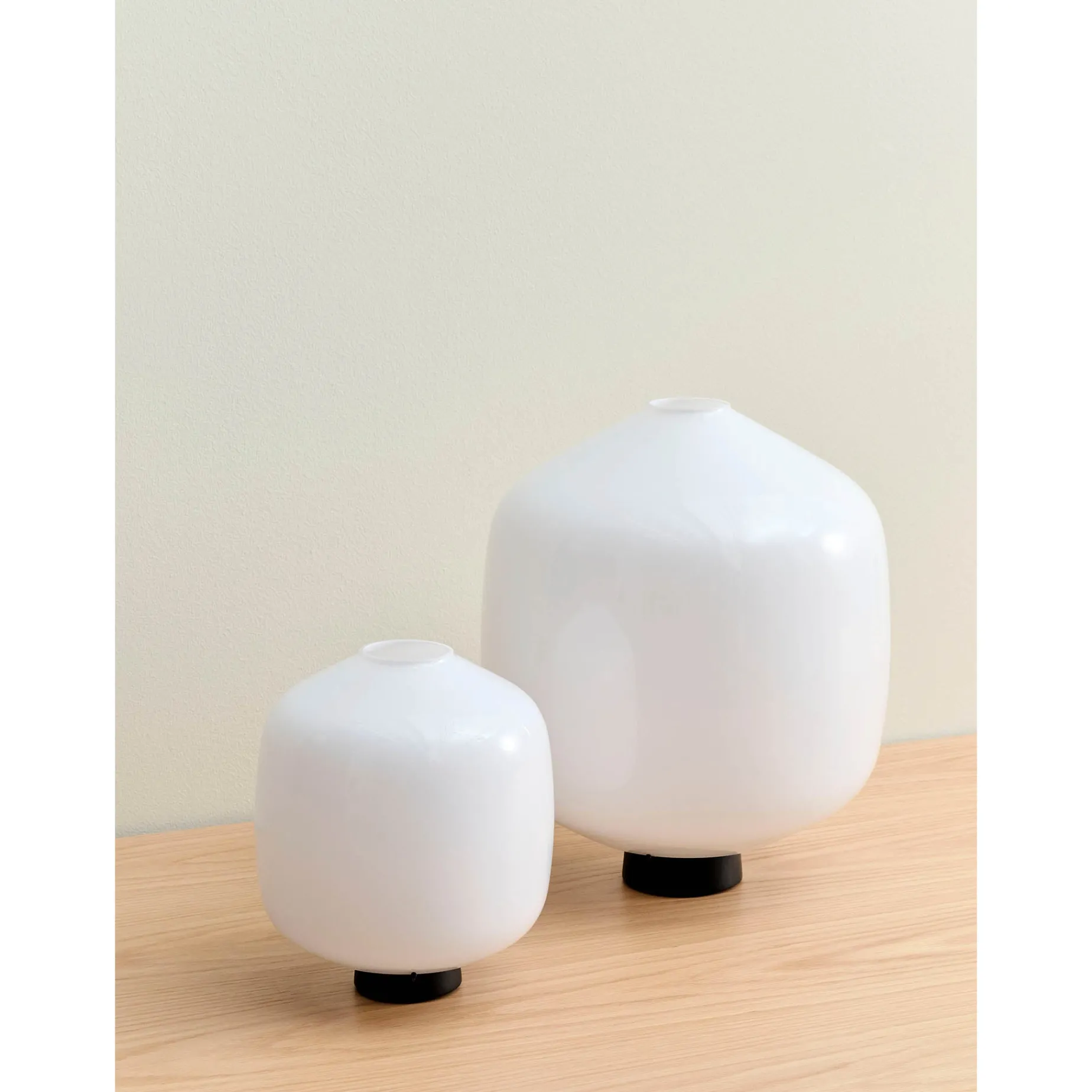 Buoy table lamp ⌀20-ø30 | opal white