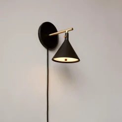 Cast Sconce Wall Lamp | black