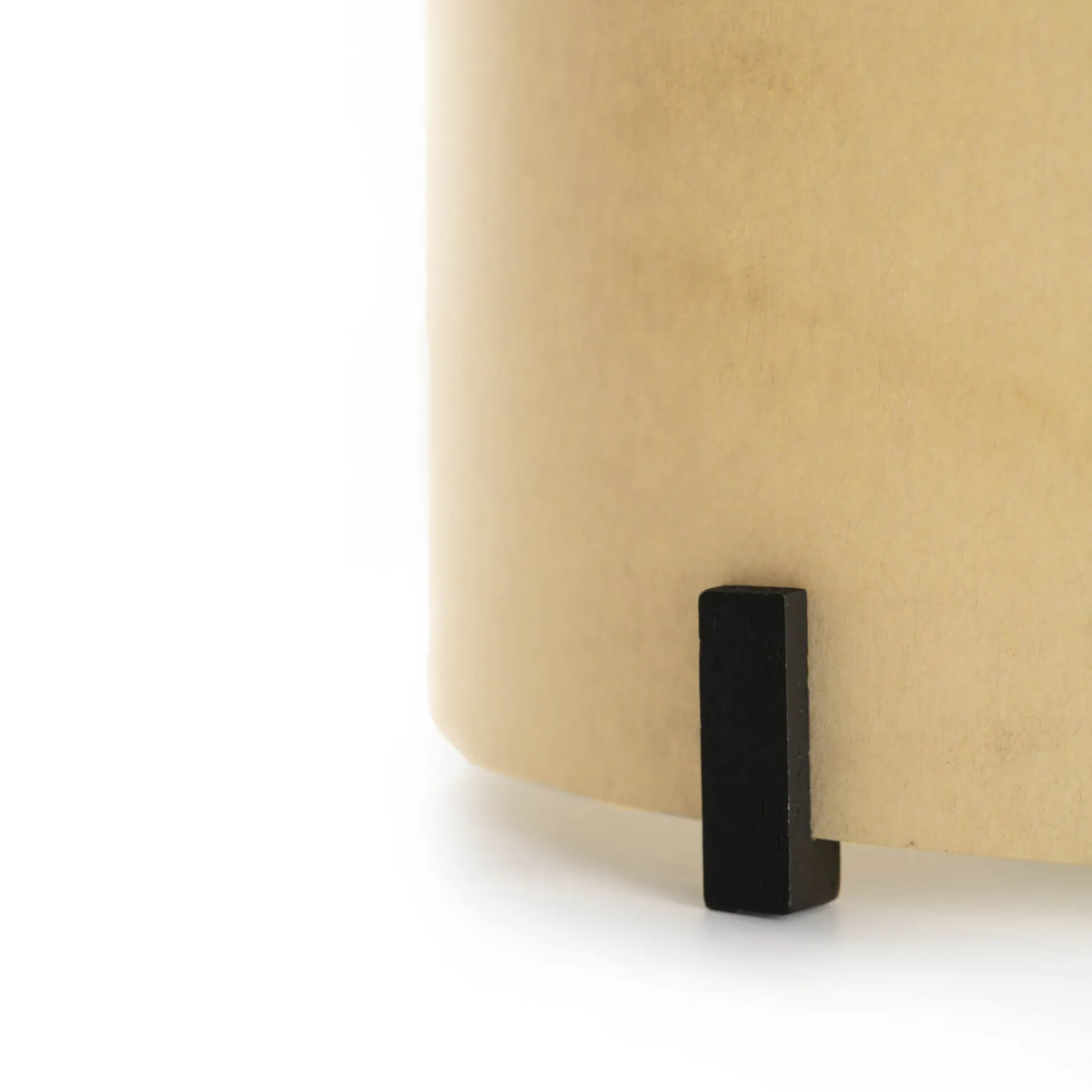 Cata table | black ash and natural papyrus