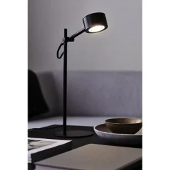 Clyde T | black