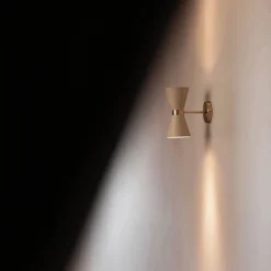 Collector wall lamp | crème and polished brass