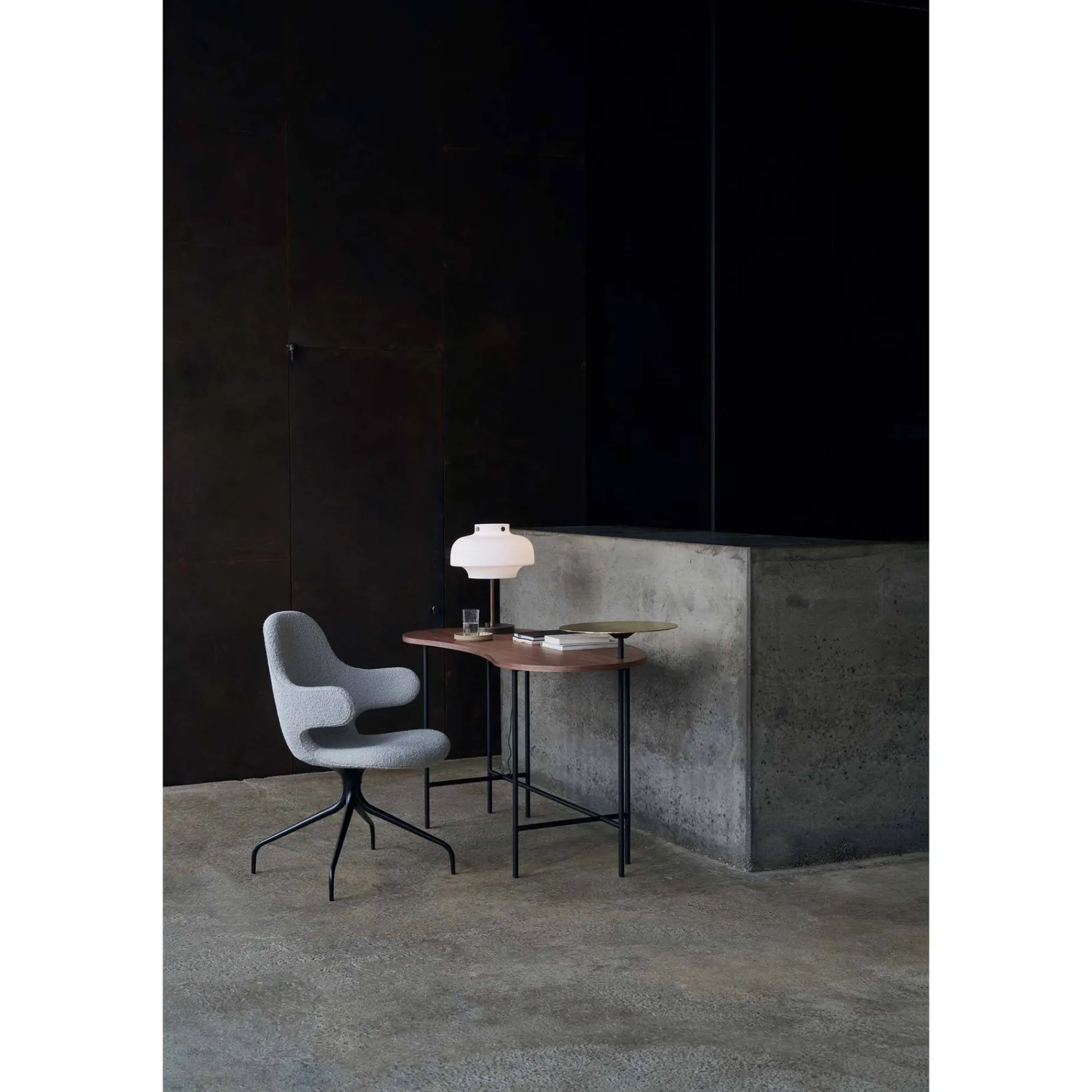 Copenhagen table SC13 | opal glass