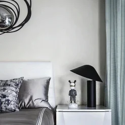 Damo table | matt black