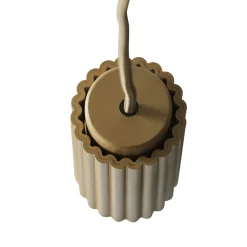 Donna 7 pendant | black ink