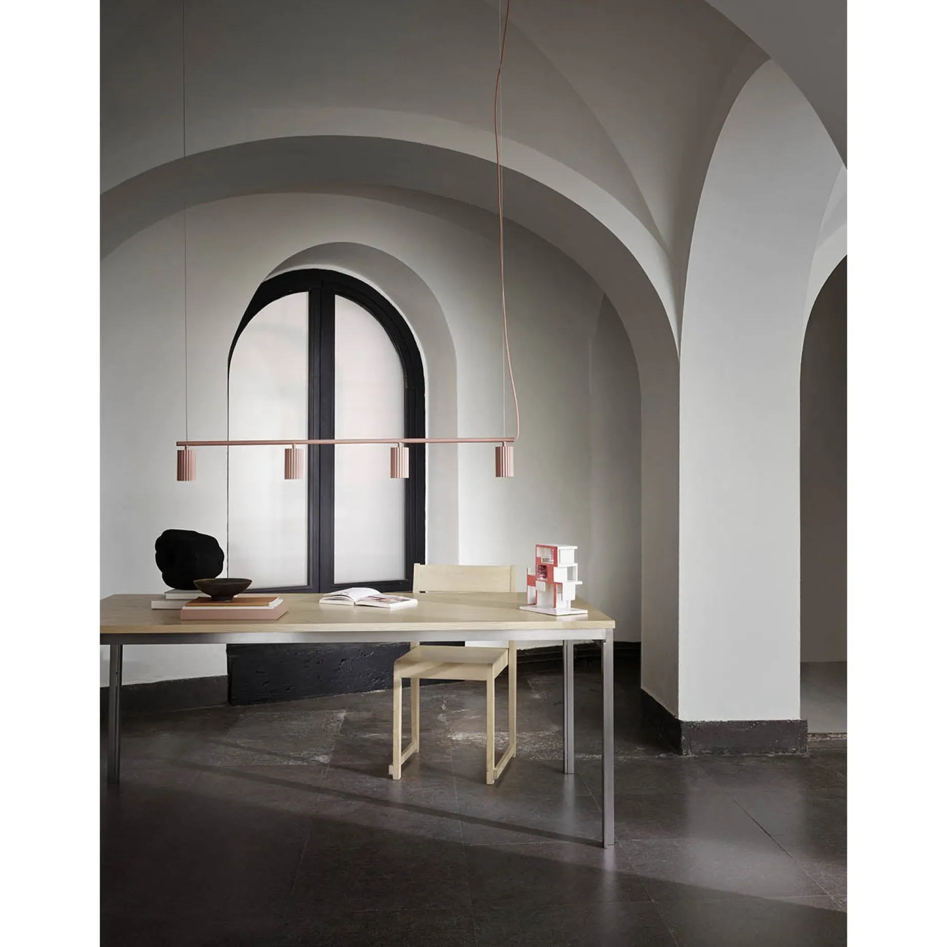 Donna line 120 pendant | black ink