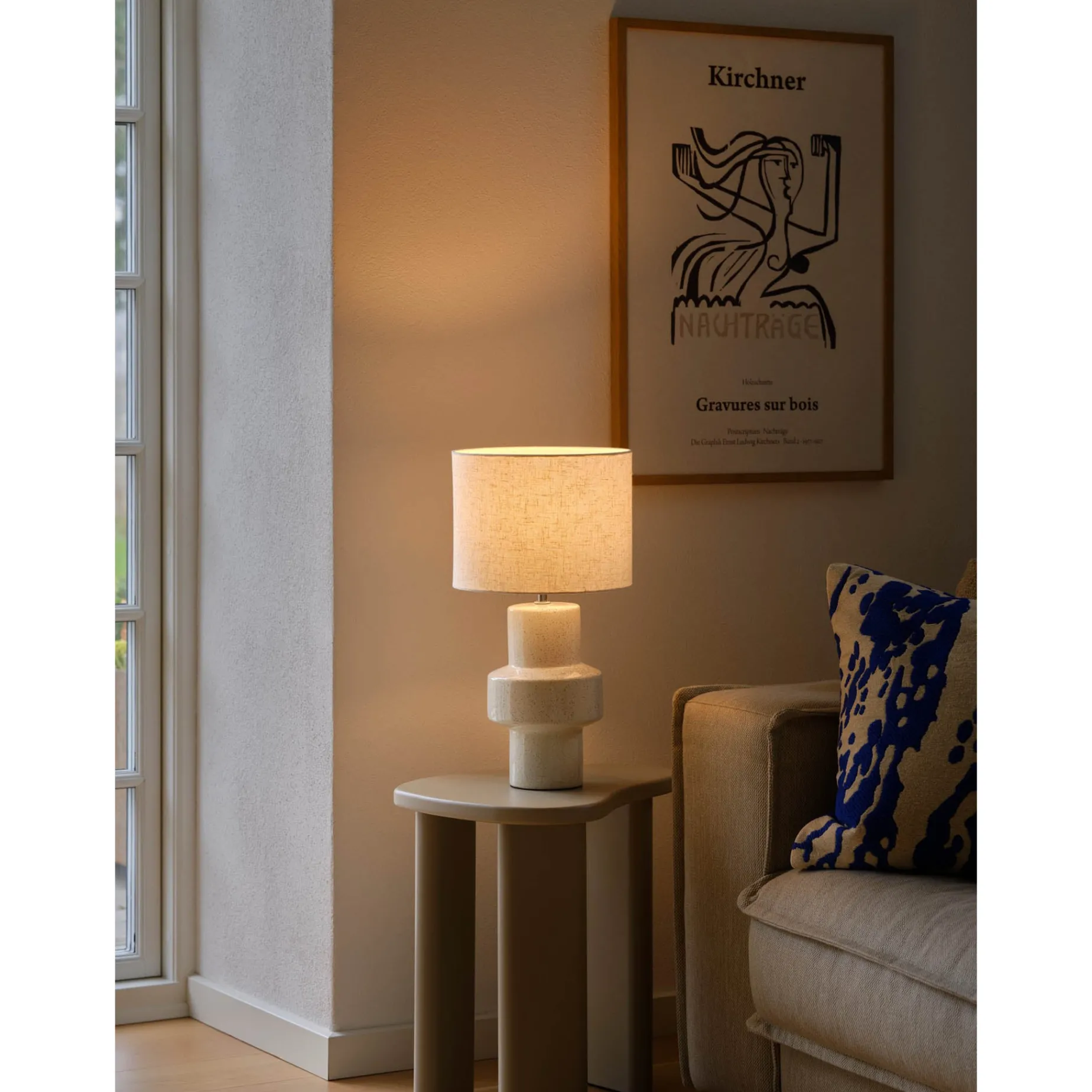 Dugan table lamp | ceramic and beige
