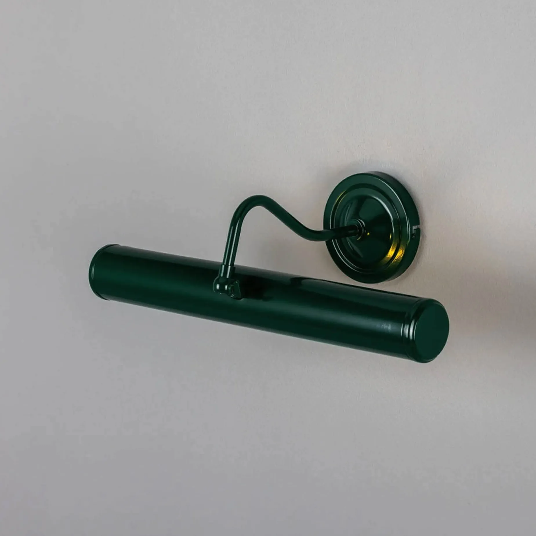Elle picture light | powder-coated vanilla cream