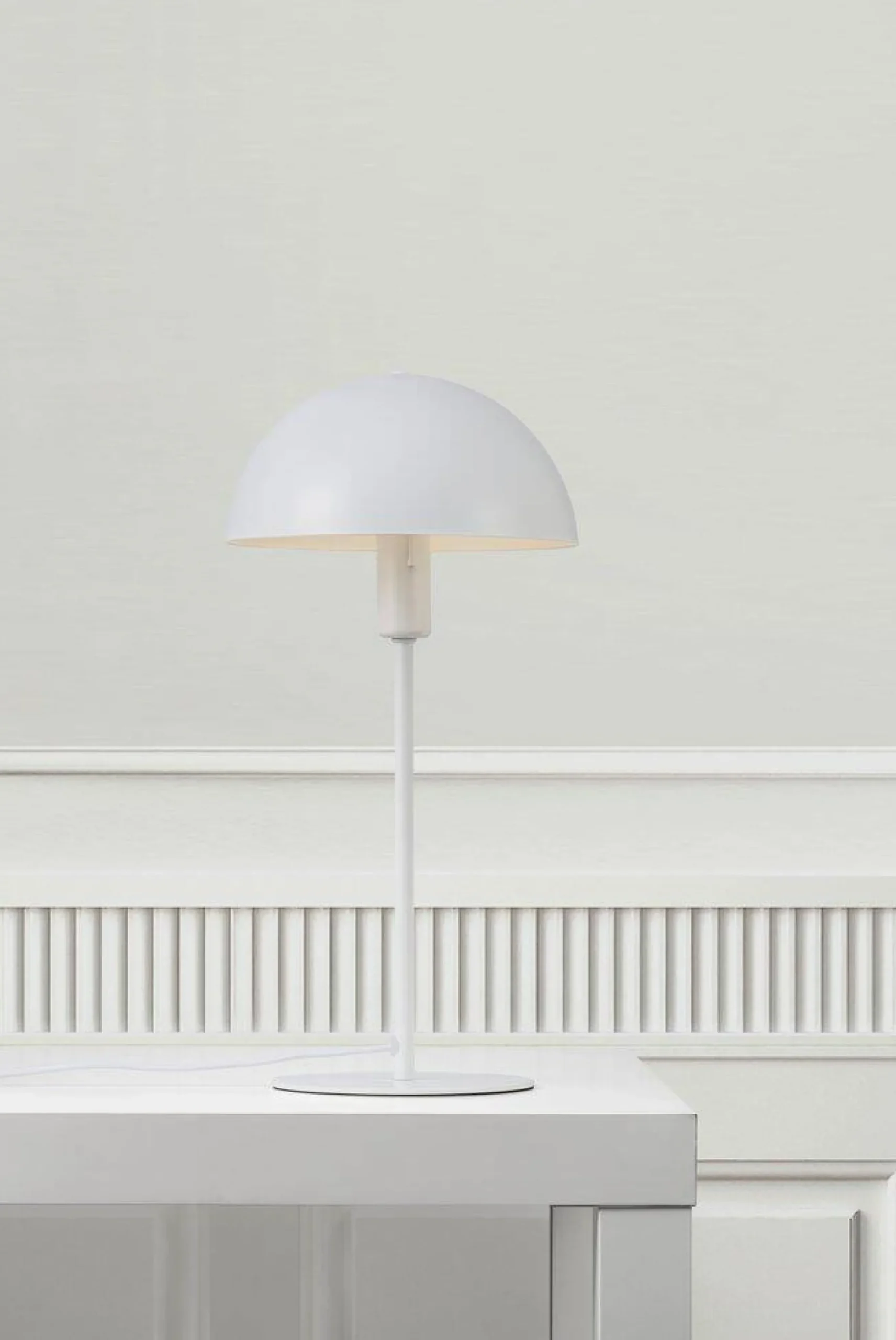 Ellen 20 table | light brown
