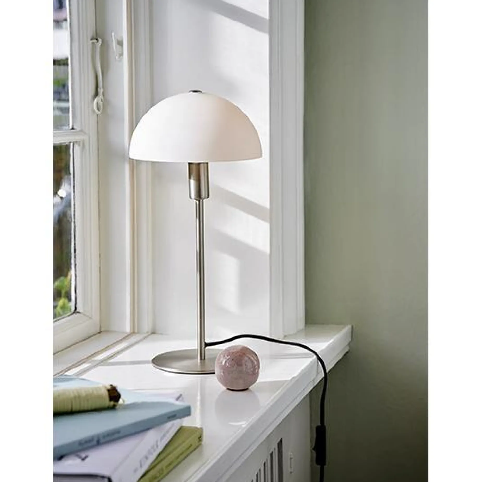 Ellen 20 table | opal brass