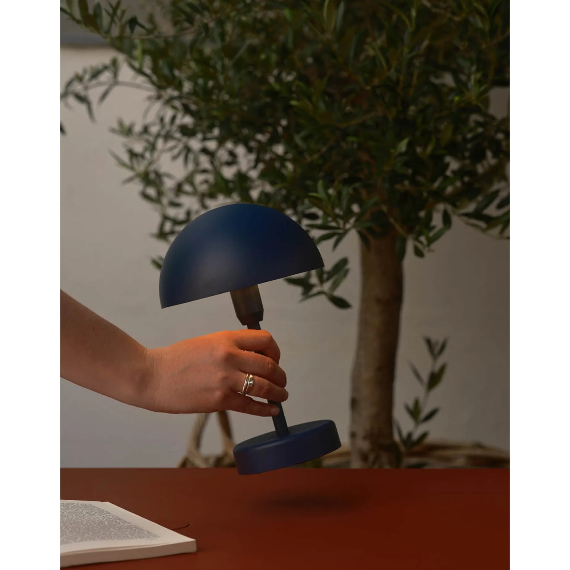 Ellen to go portable | black