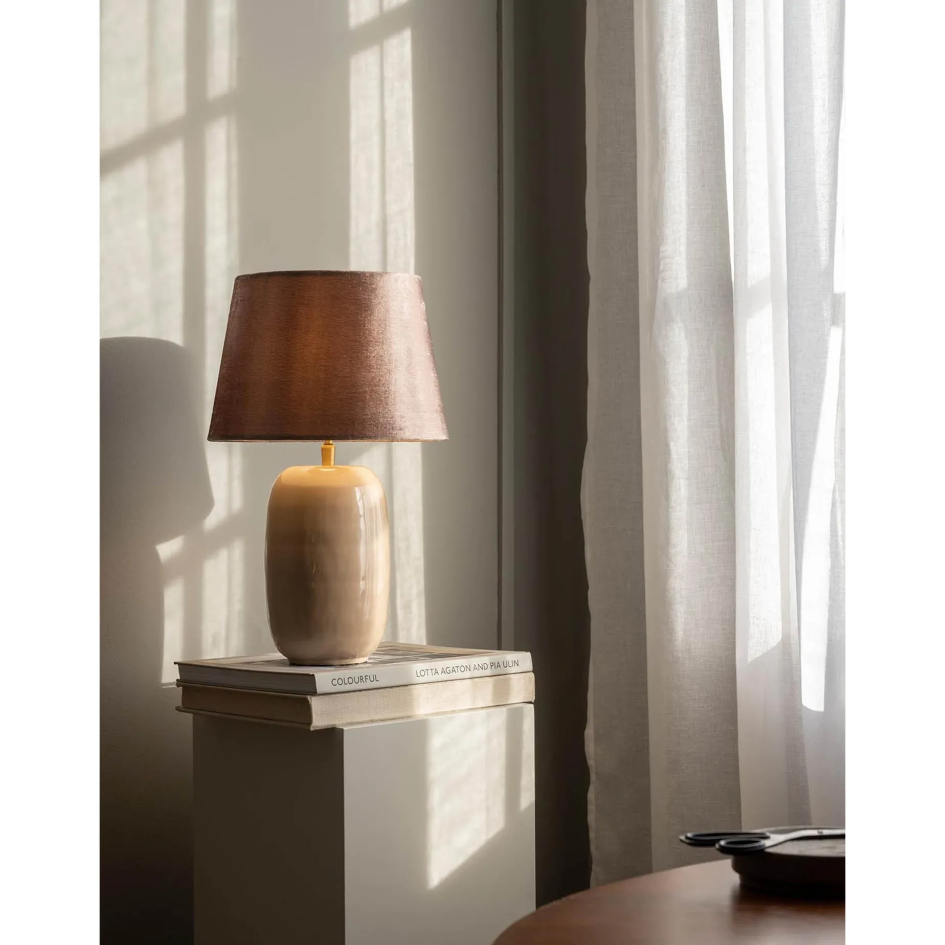 Emily table | dusty pink