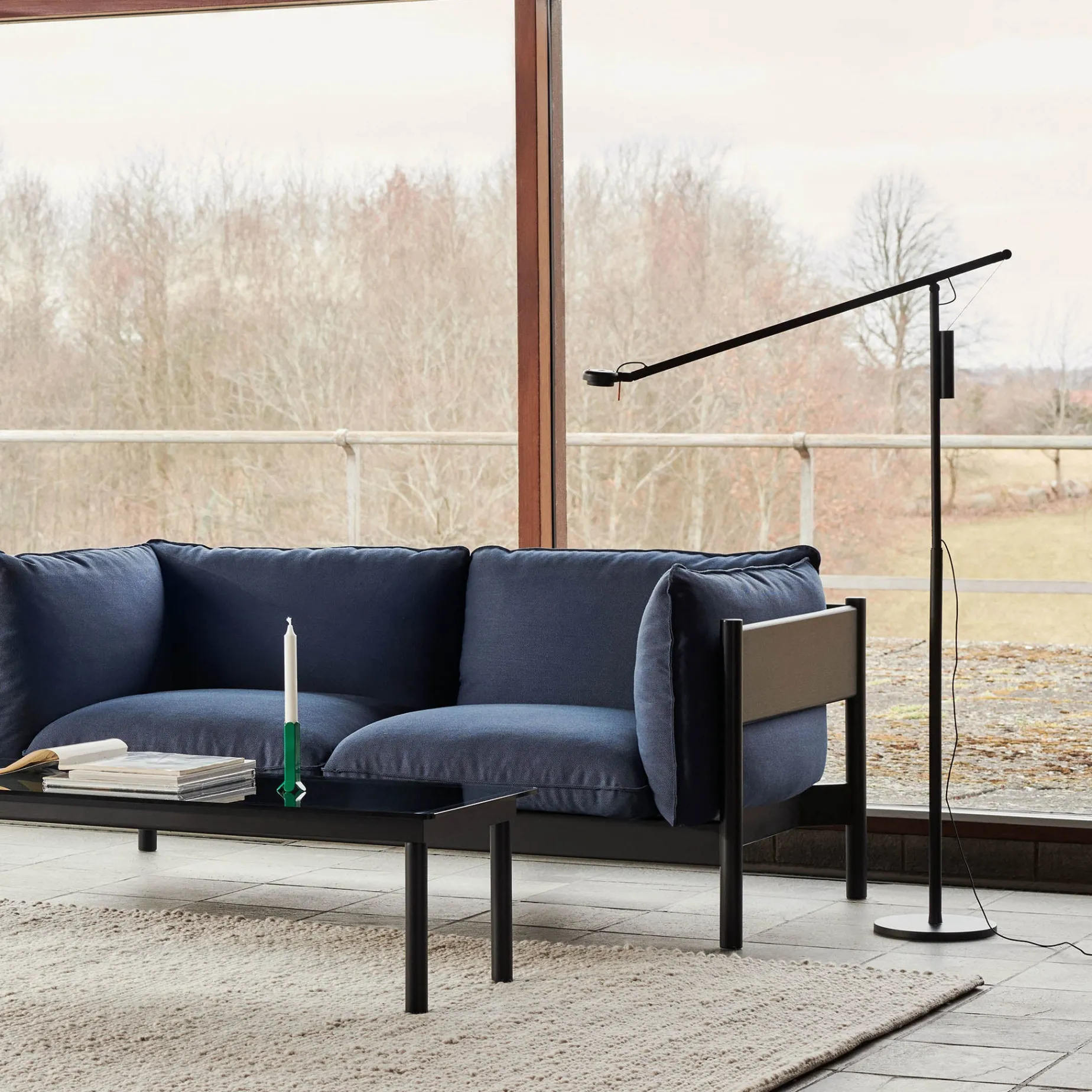 Fifty-Fifty floor lamp | soft black