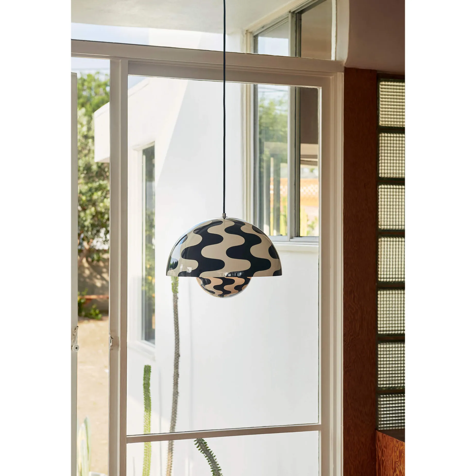Flowerpot VP1 | pattern black/white