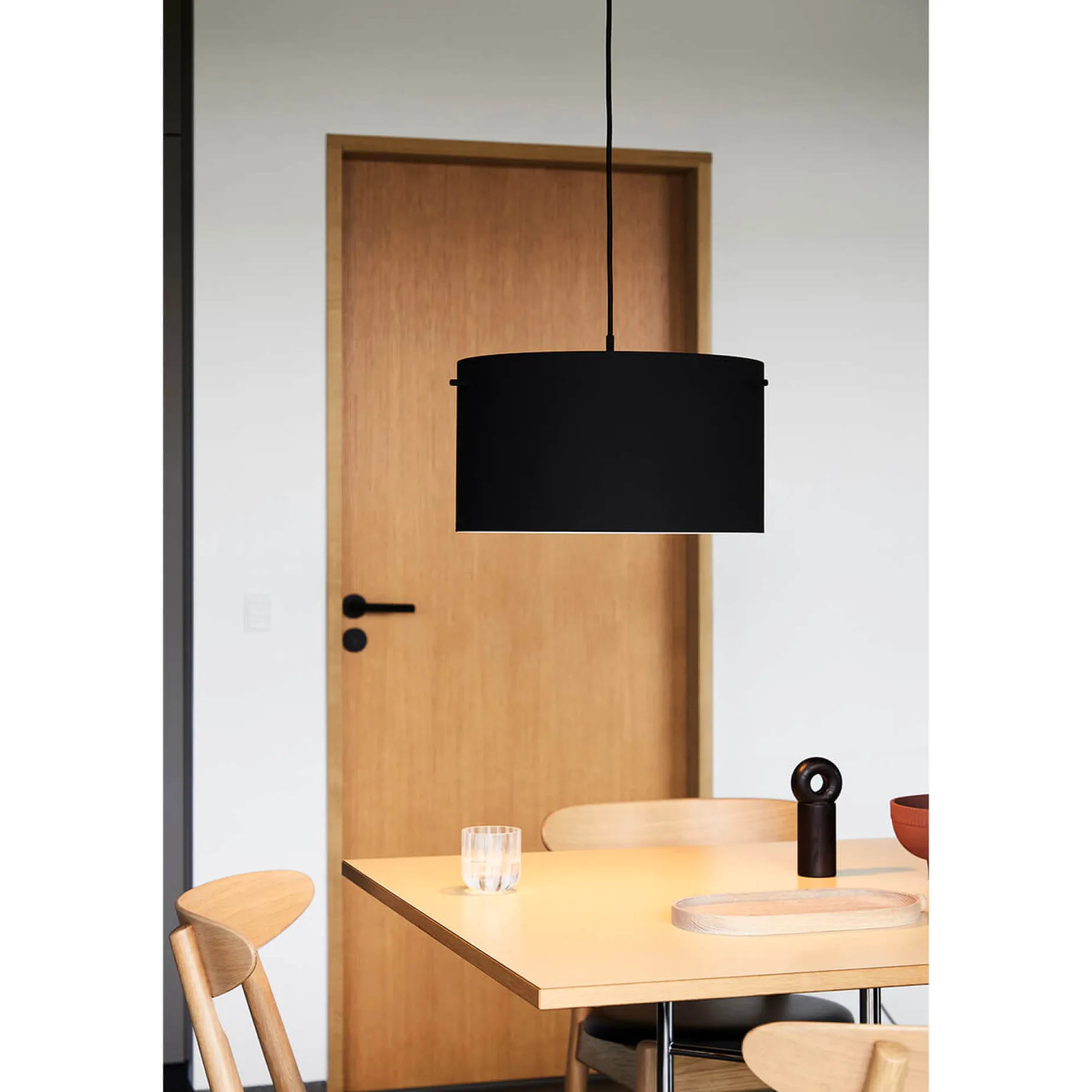 FM1954 large | matt black