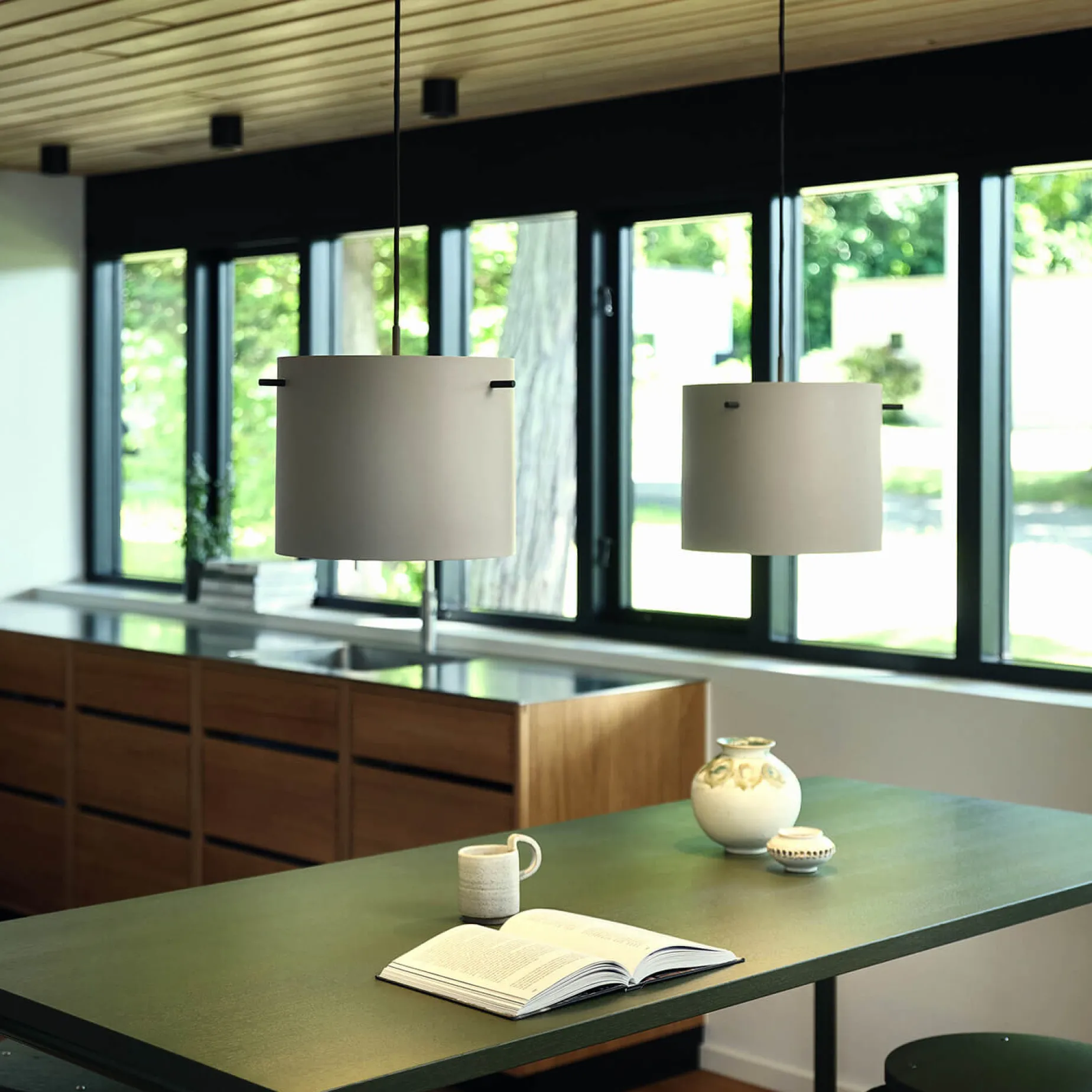 FM1954 large | matt black