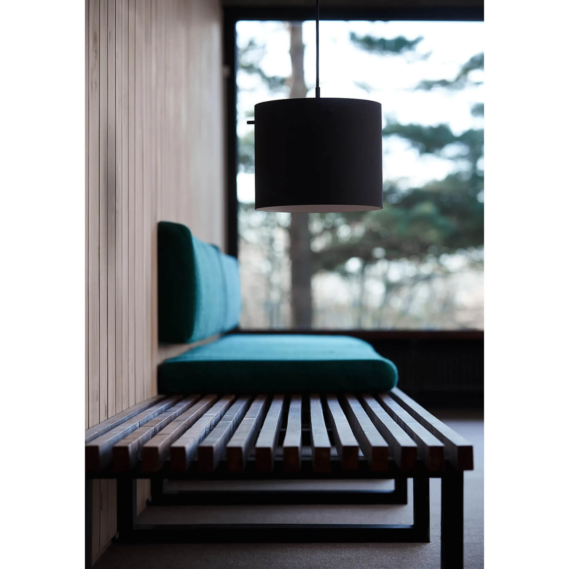FM1954 large | matt black