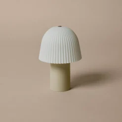 Frill portable lamp | cashmere