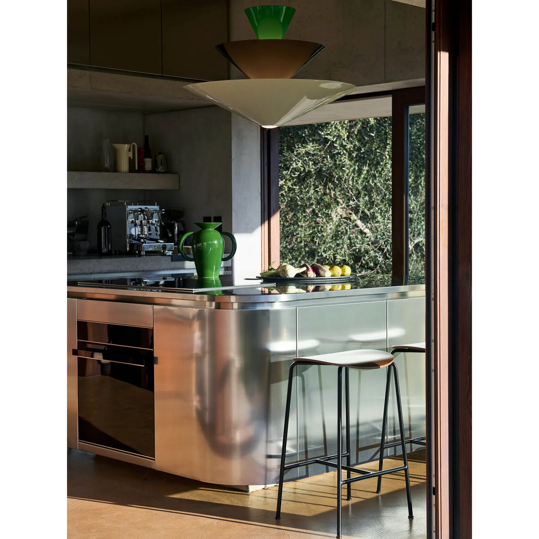 Gio pendant | Signal Green, Deep Blue & Ecru White