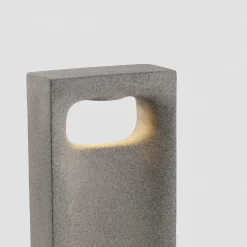 Glint post 700 | seaside concrete