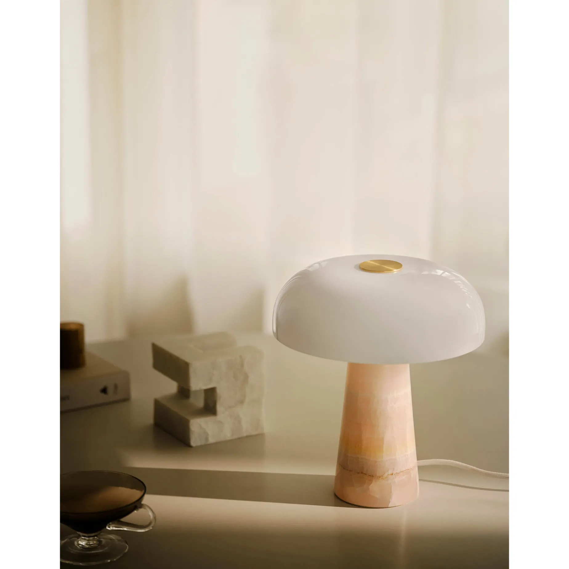 Glossy table mini | white marble