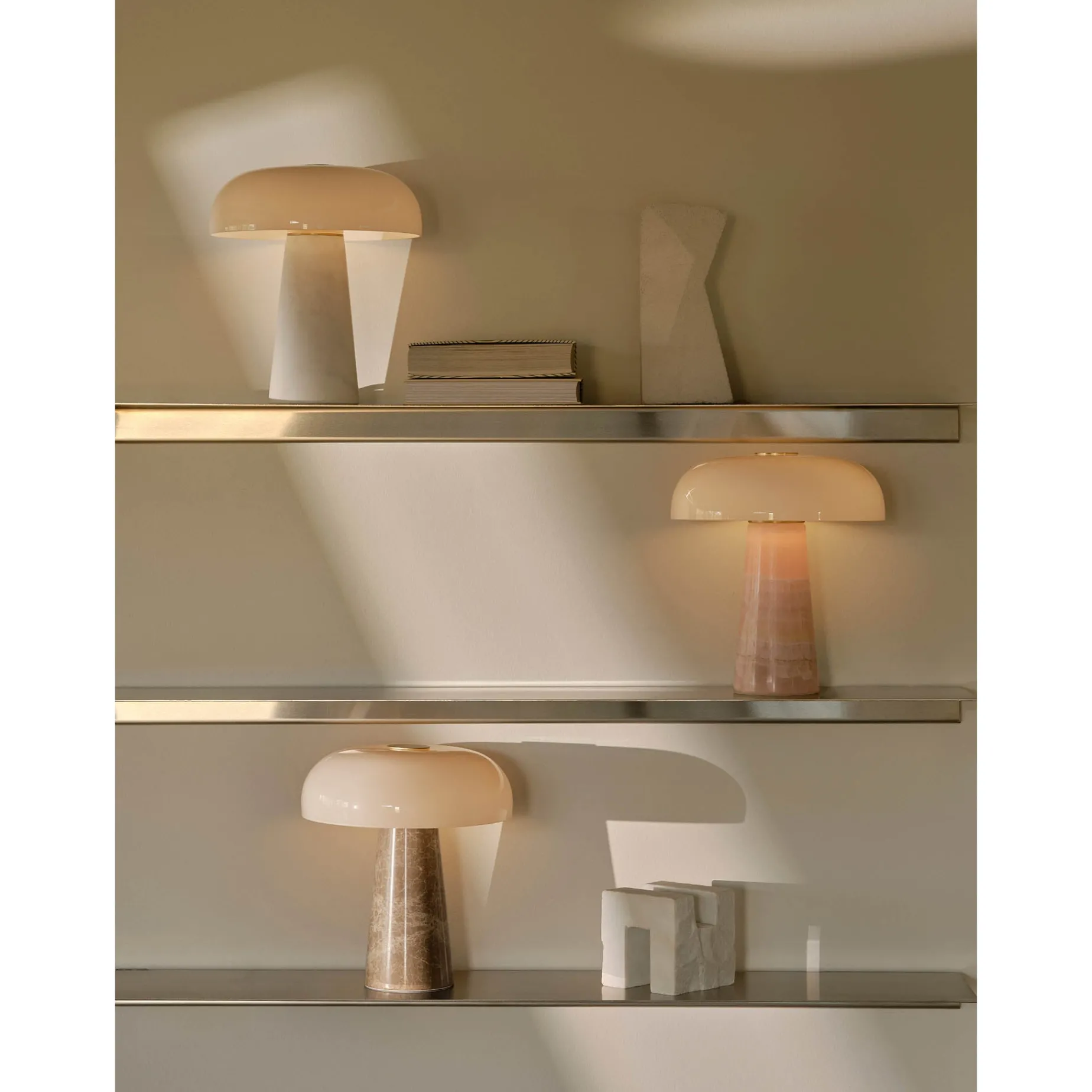 Glossy table mini | white marble