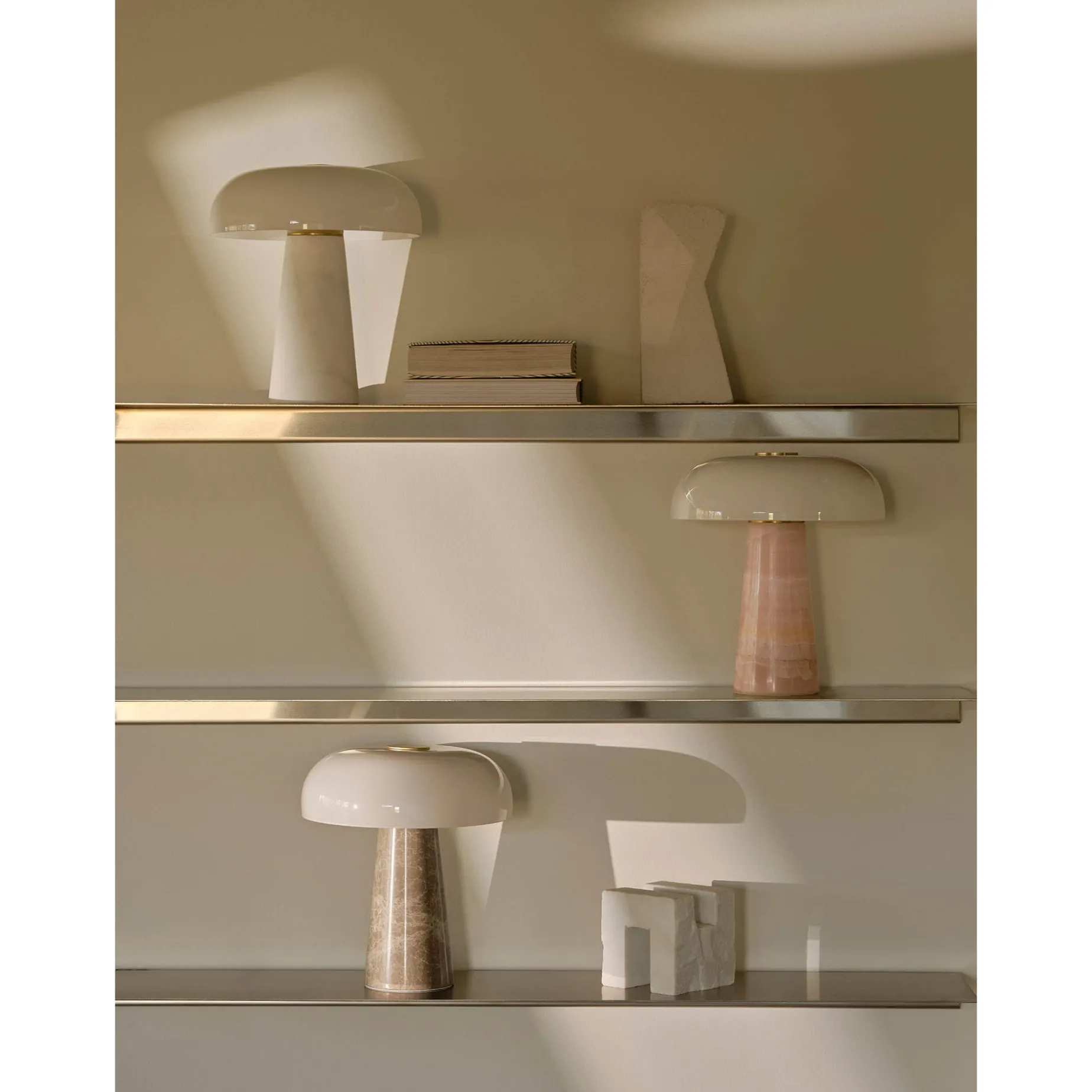 Glossy table mini | white marble