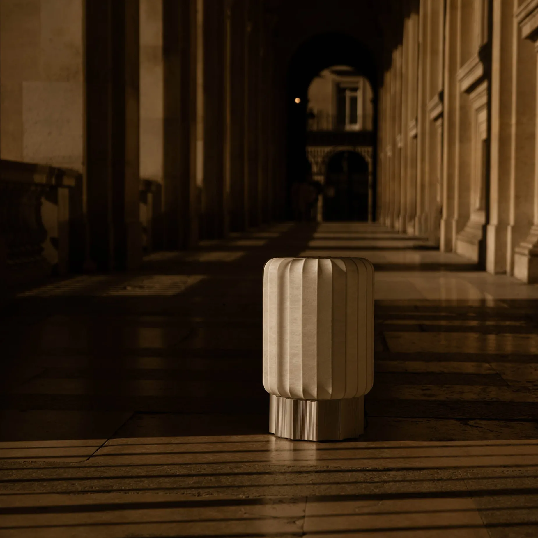 Half meter | cocoon and aluminium