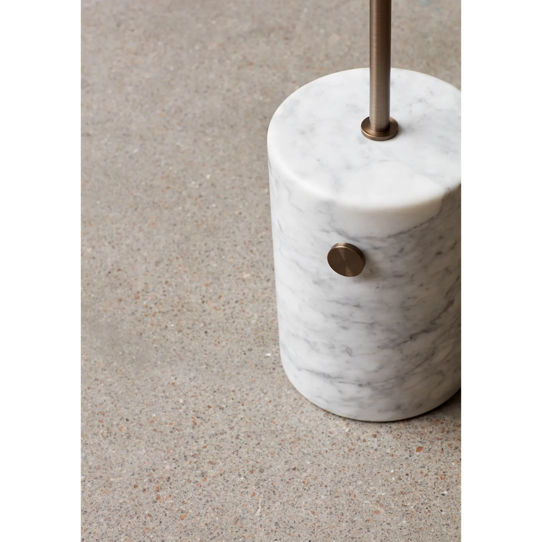 JWDA floor | carrara marble and bronzed brass