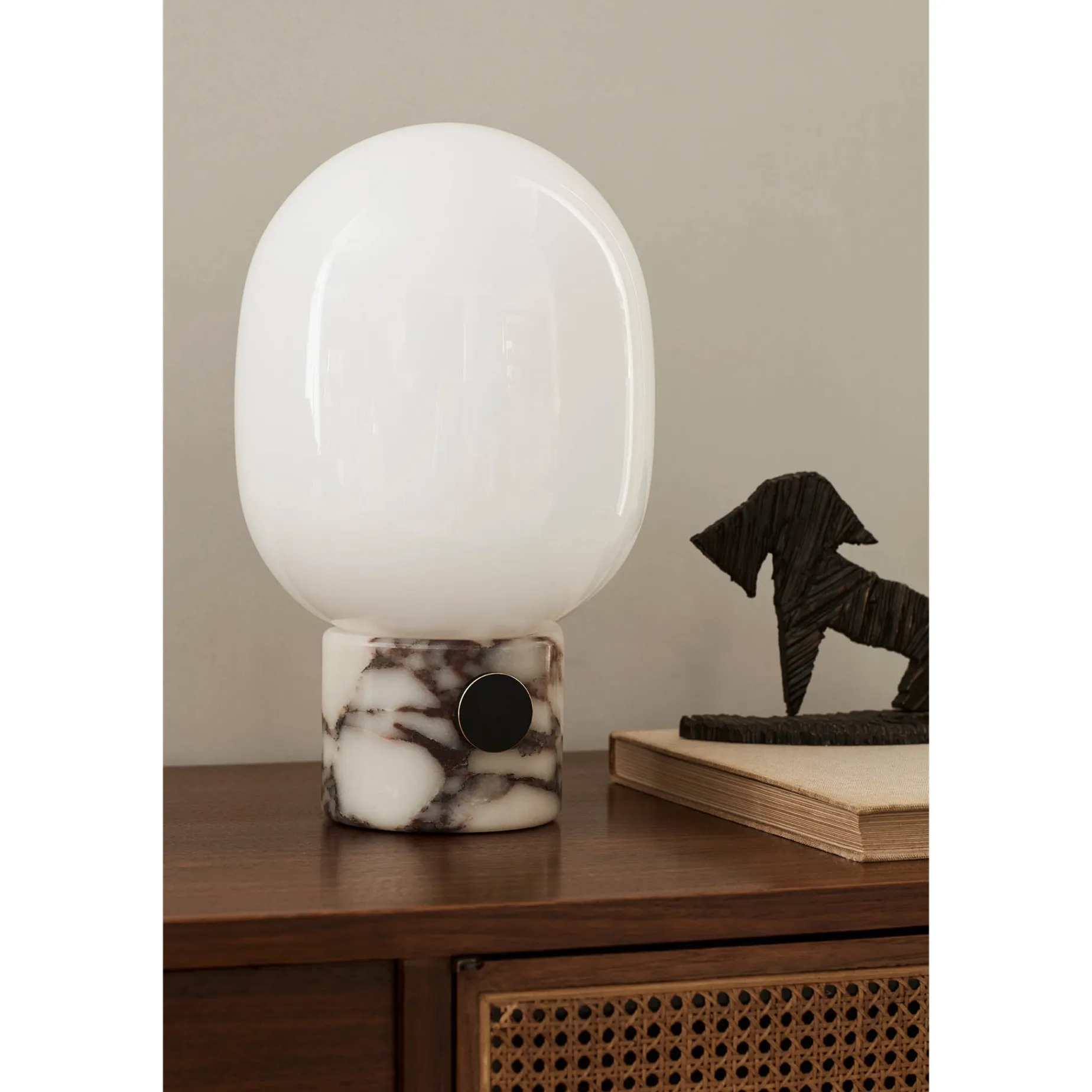JWDA table lamp | carrara marble