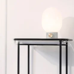 JWDA table lamp | concrete
