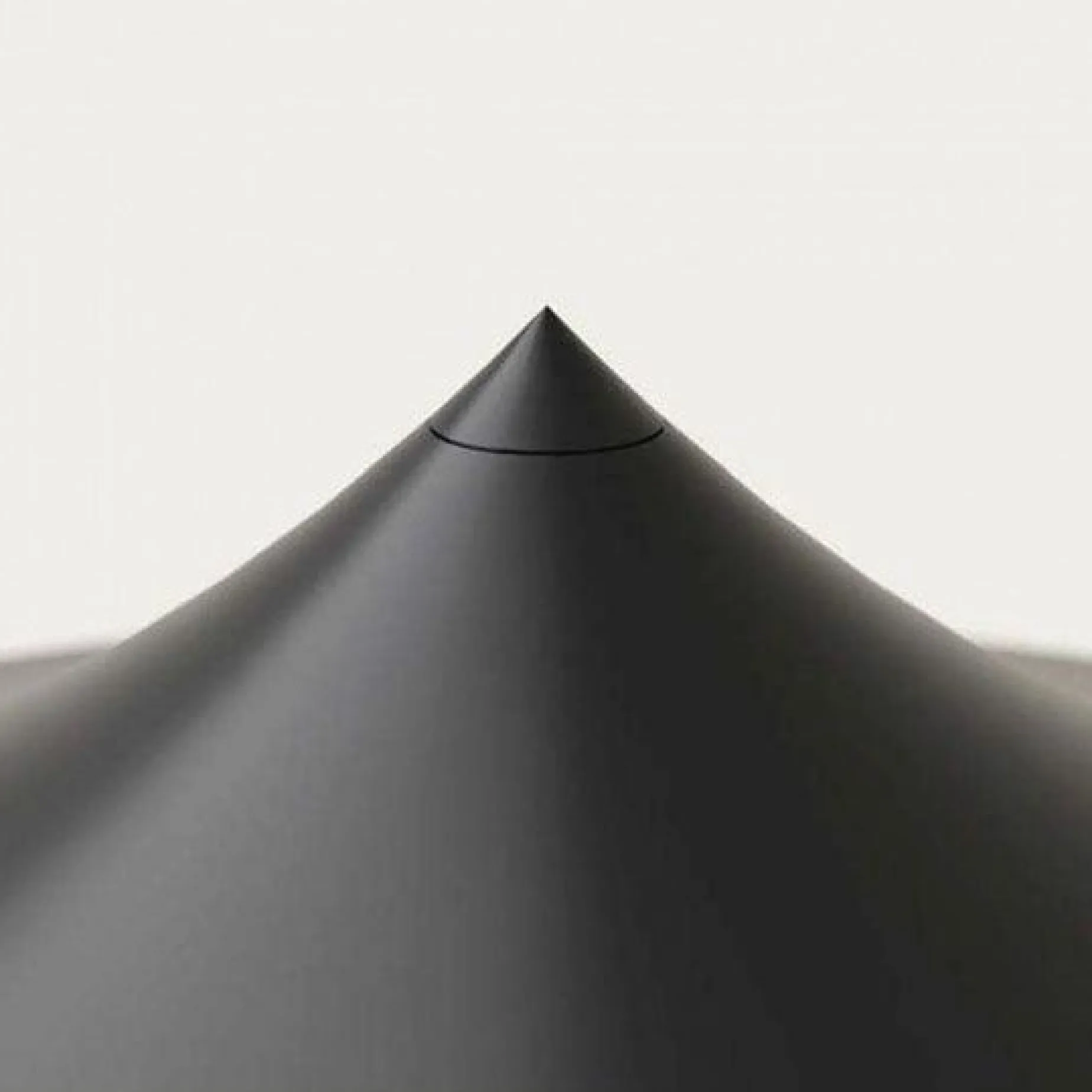 Kine t | matt black and brass