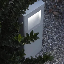 Koi Post 60 | corten