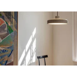 Lacquer pendant medium | black