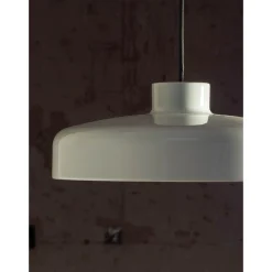 Lacquer pendant medium | red