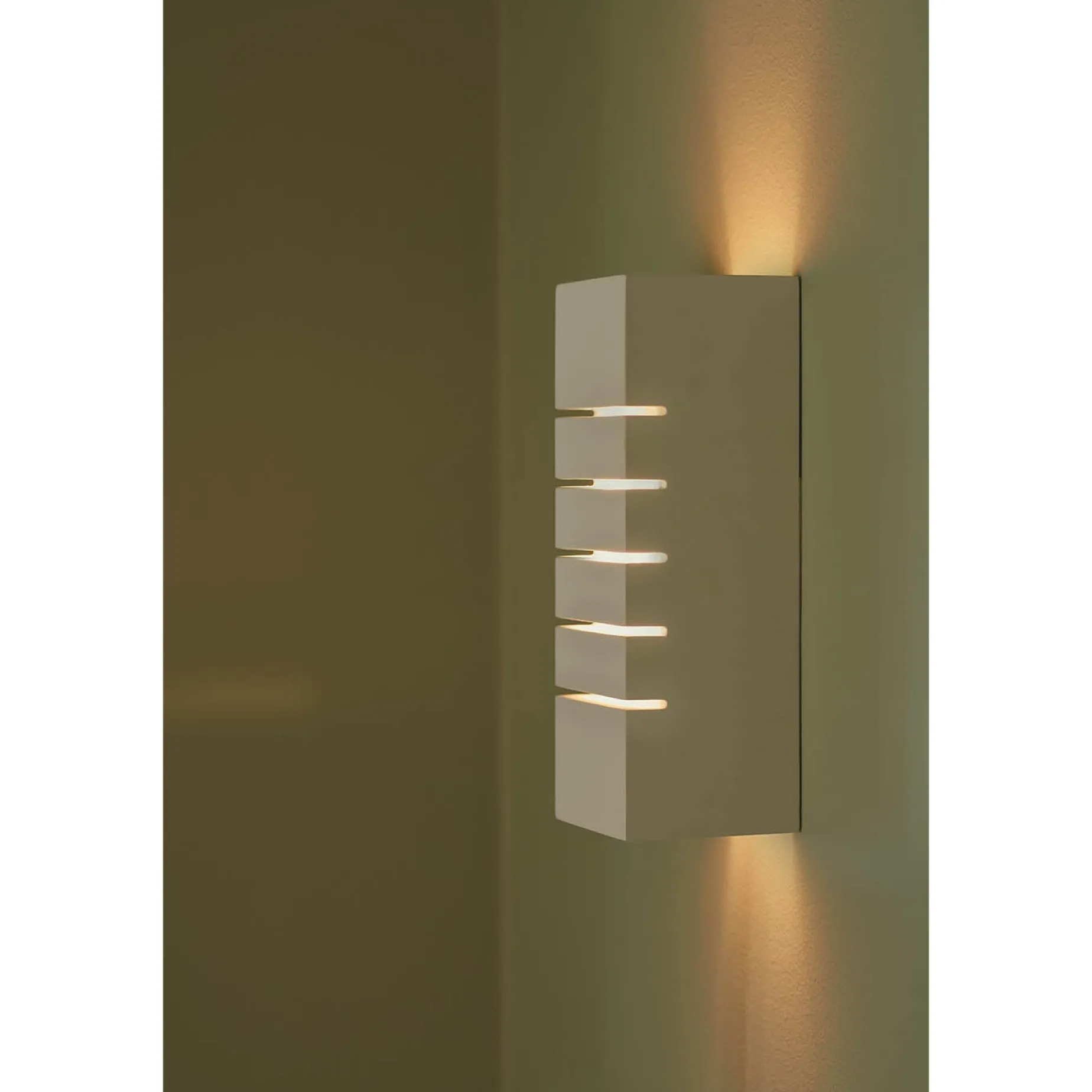 Lancio square wall | white plaster